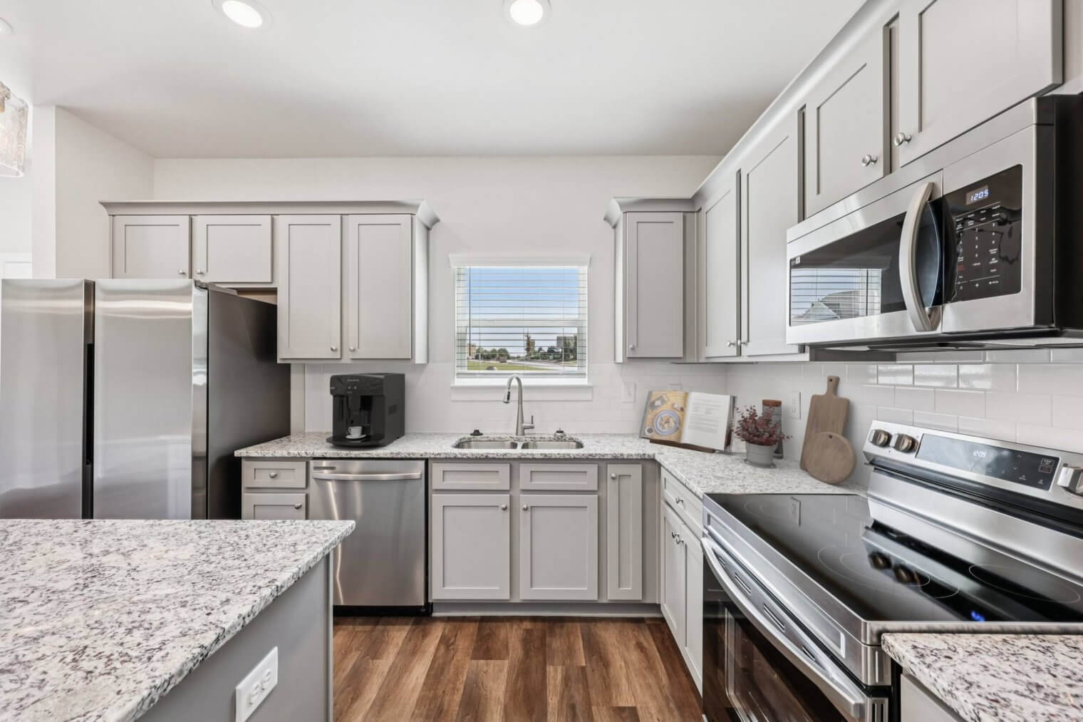 69 web or mls stately oaks ct s1309 19 012